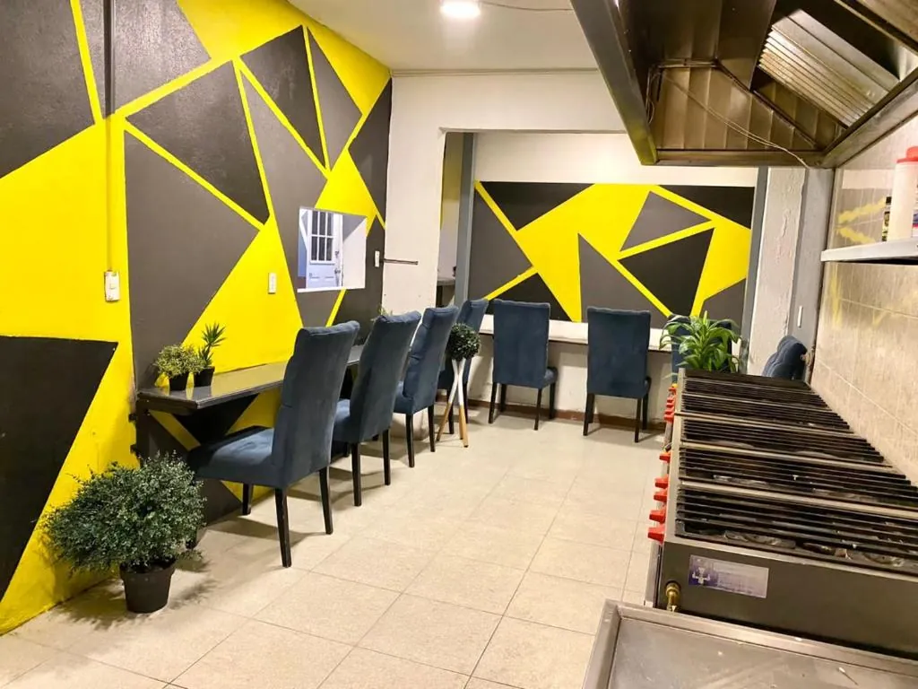 Instalaciones del Hostal Parque México de Roomies Express en Hipódromo Condesa, CDMX