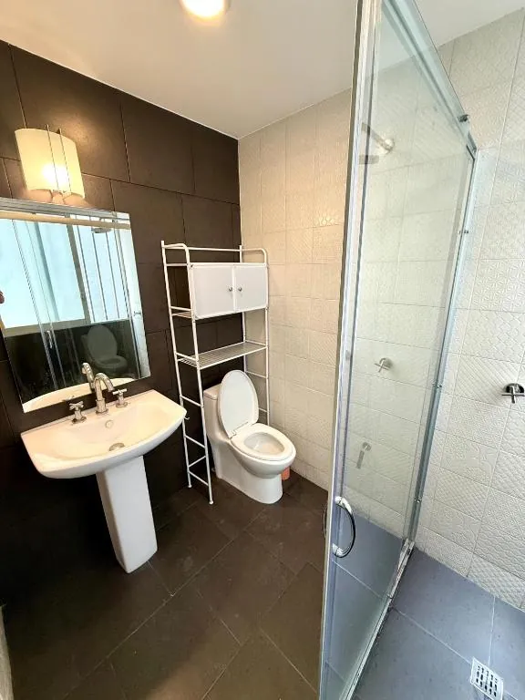 Instalaciones del Hostal Zona Rosa de Roomies Express en Juárez, CDMX