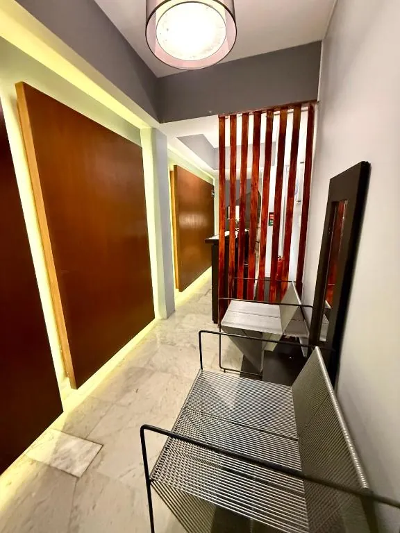 Instalaciones del Hostal Zona Rosa de Roomies Express en Juárez, CDMX