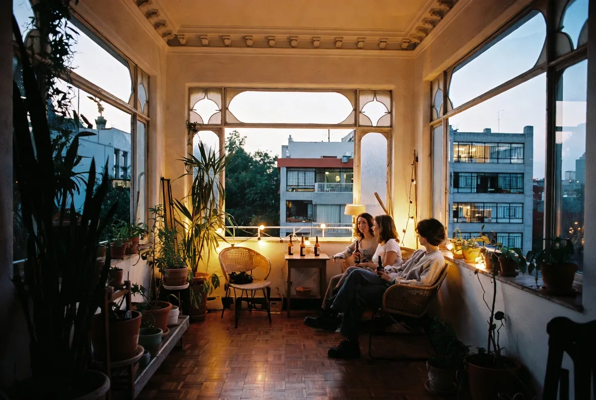 Terraza de una casa en la Ciudad de México al atardecer